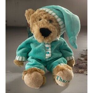 VGUC-11” FAO SCHWARZ Toys R Us TEDDY BEAR IN GREEN PAJAMAS Plush STUFFED ANIMAL